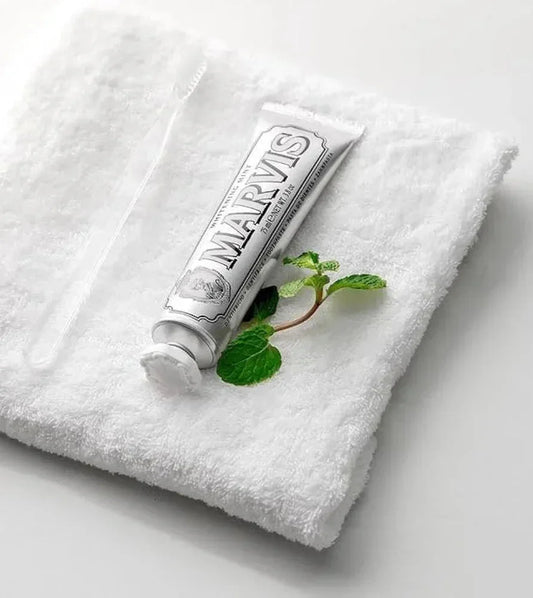 Marvis Whitening Mint Freshen Breath and Remove Smoke Stains Toothpaste